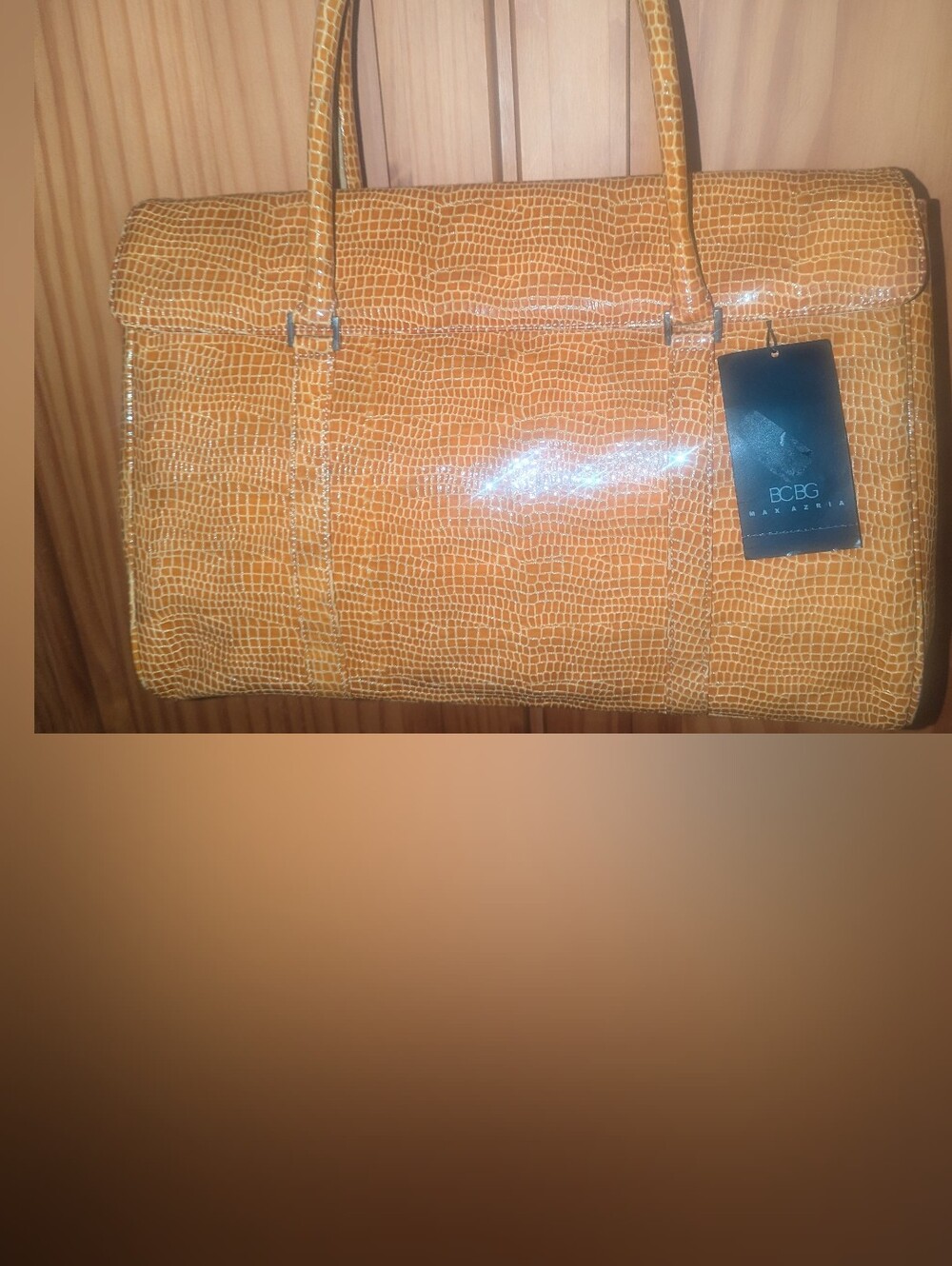 BCBGMaxAzria Amber Patent Lizard Embossed Italian Leather Satchel.NWT - Picture 4 of 14